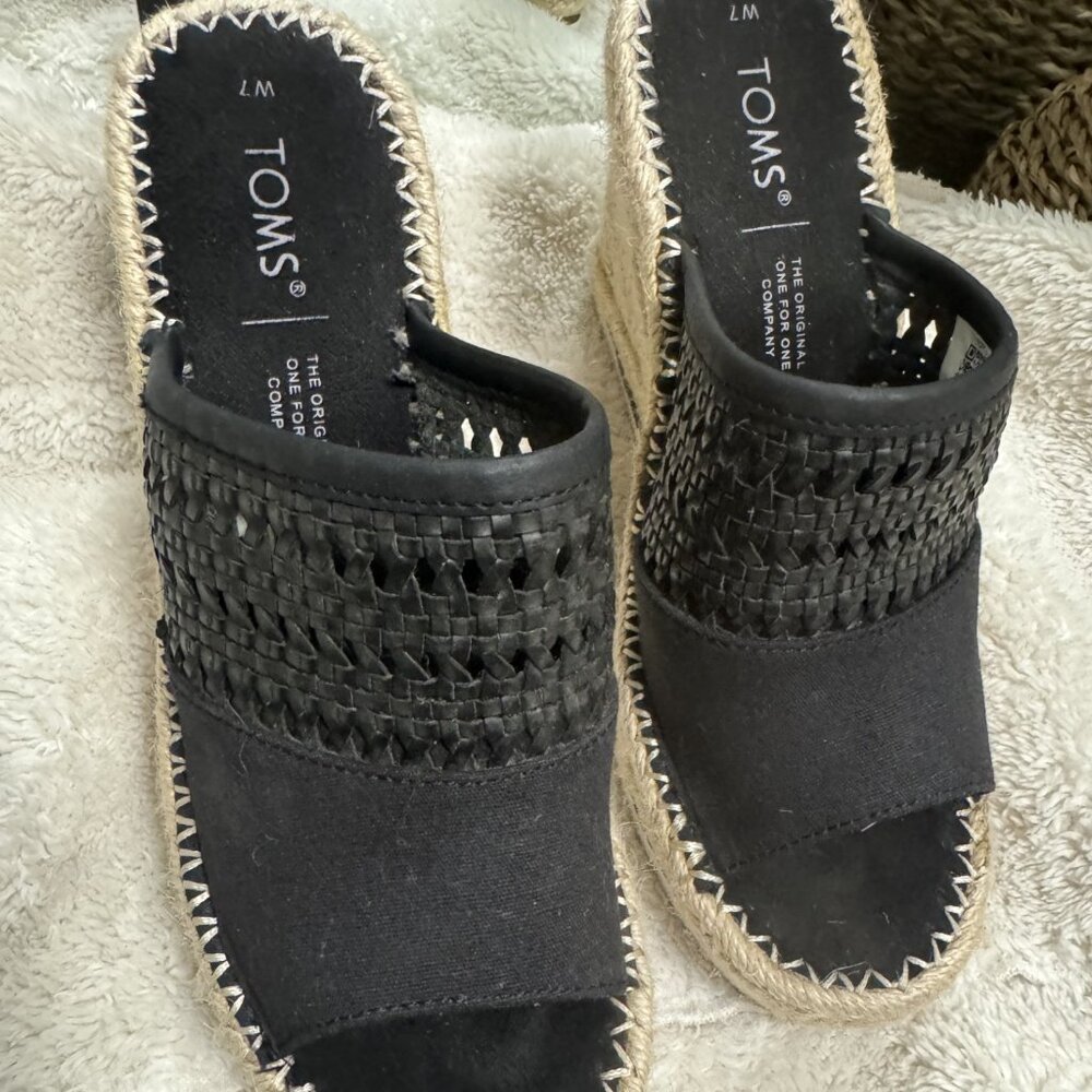 Toms Open Toe Wedge Black Platform Size 7